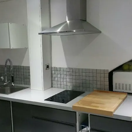Studio Guy Apartment *
